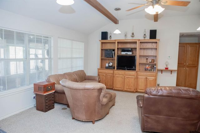 20035 County Road 4114, Lindale, TX 75771