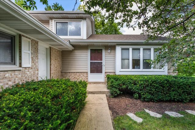 235 Indianwood Lane, West Chicago, IL 60185