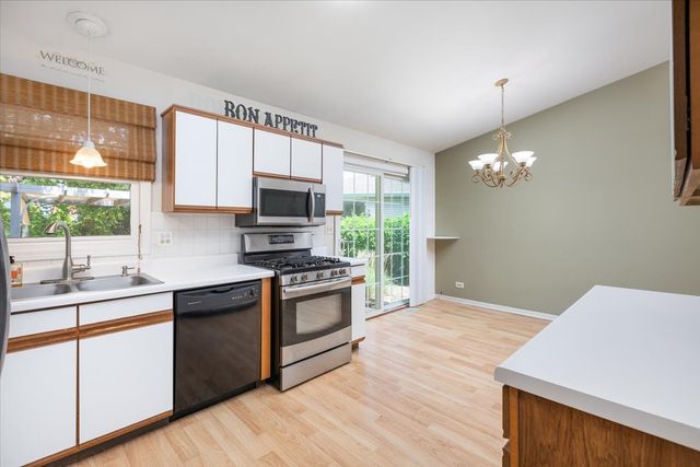 235 Indianwood Lane, West Chicago, IL 60185