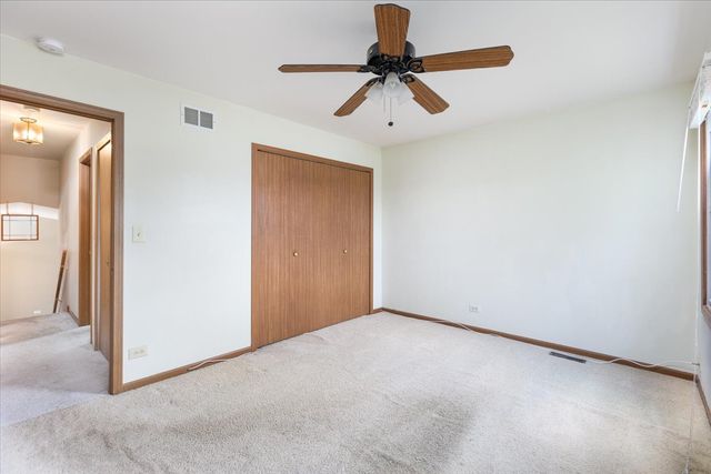 235 Indianwood Lane, West Chicago, IL 60185