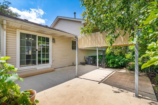 235 Indianwood Lane, West Chicago, IL 60185