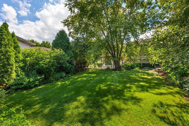 235 Indianwood Lane, West Chicago, IL 60185