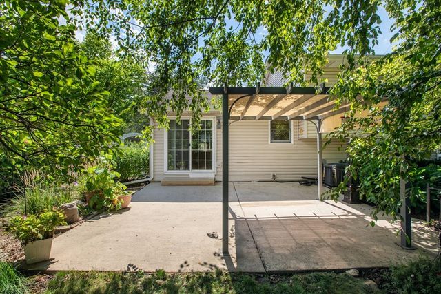 235 Indianwood Lane, West Chicago, IL 60185