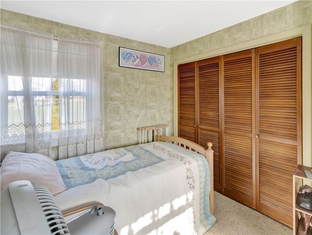 89 North Court, Tiverton, RI 02878