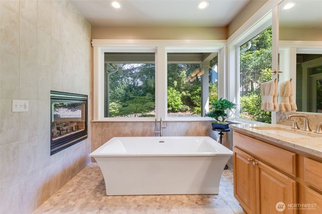 11405 65th Avenue NW, Gig Harbor, WA 98332