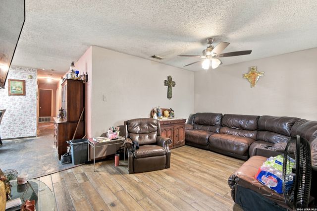 1563 Beverly Ann St, San Antonio, TX 78224