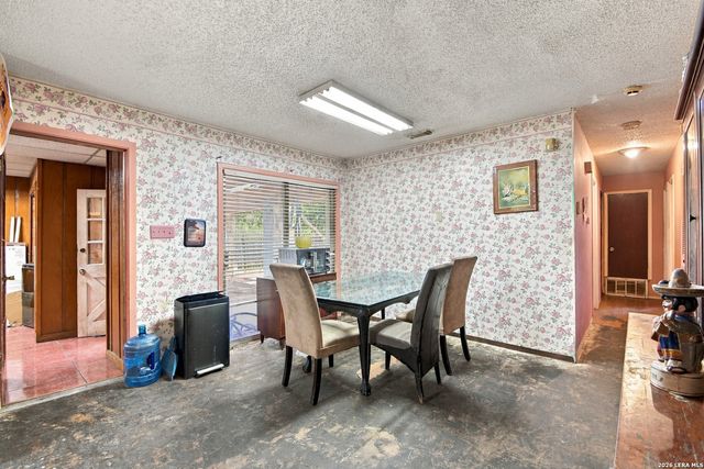 1563 Beverly Ann St, San Antonio, TX 78224