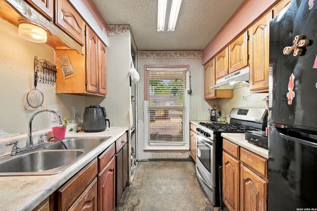 1563 Beverly Ann St, San Antonio, TX 78224