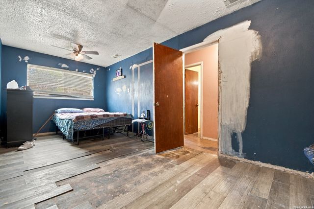 1563 Beverly Ann St, San Antonio, TX 78224