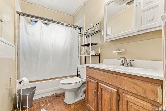 1563 Beverly Ann St, San Antonio, TX 78224