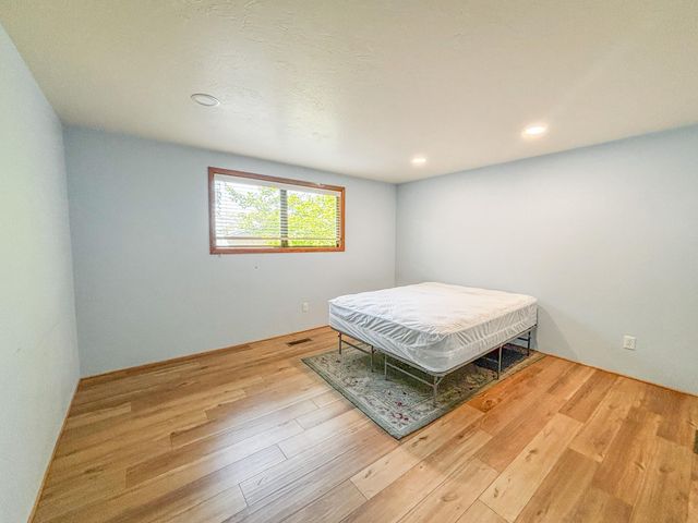 1277 Gardendale Avenue, Medford, OR 97504