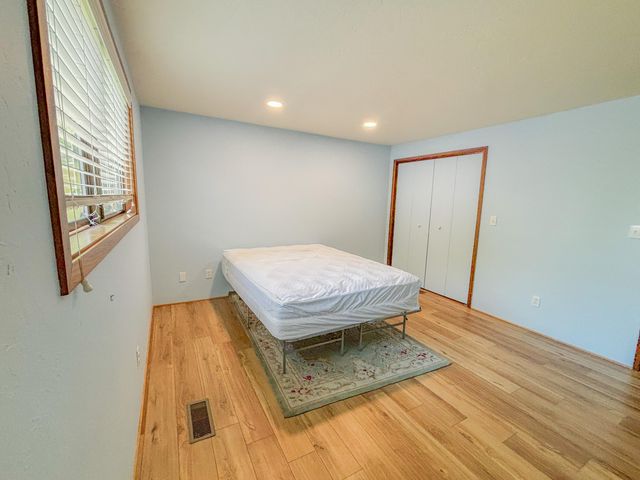 1277 Gardendale Avenue, Medford, OR 97504