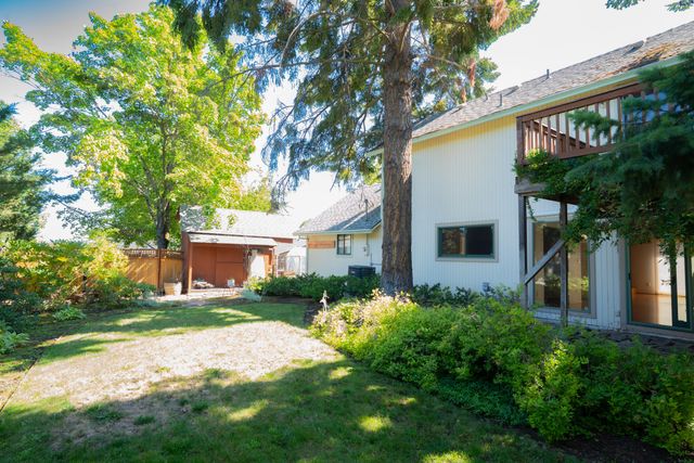 1277 Gardendale Avenue, Medford, OR 97504