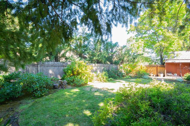 1277 Gardendale Avenue, Medford, OR 97504