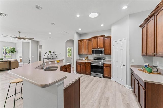 10517 PALM COVE AVENUE, Tampa, FL 33647