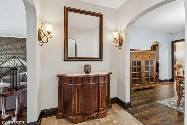 7229 W Lunt Avenue, Chicago, IL 60631
