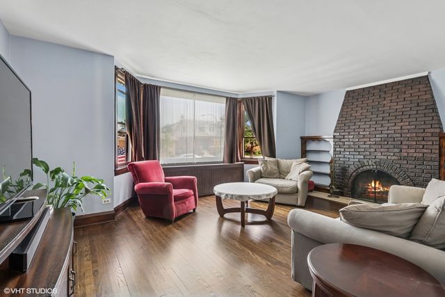 7229 W Lunt Avenue, Chicago, IL 60631