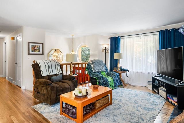 17629 72nd Avenue W, Edmonds, WA 98026