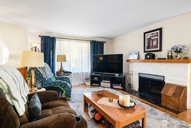 17629 72nd Avenue W, Edmonds, WA 98026