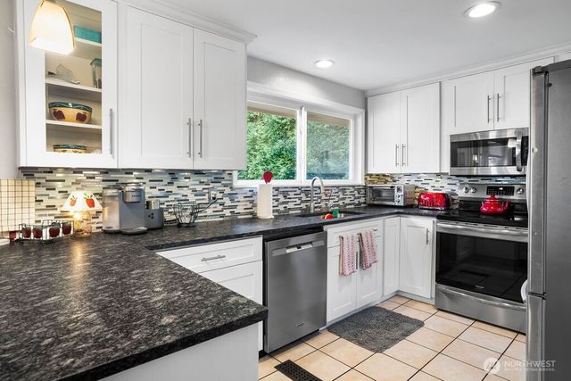 17629 72nd Avenue W, Edmonds, WA 98026