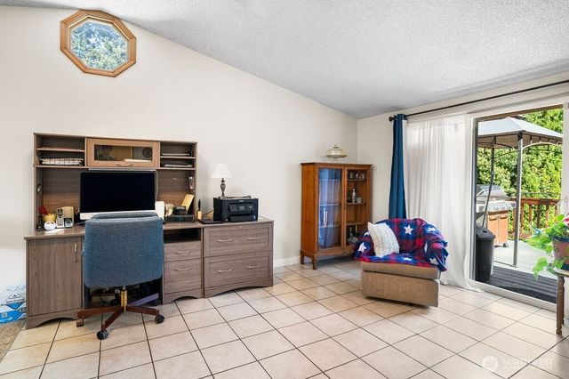 17629 72nd Avenue W, Edmonds, WA 98026