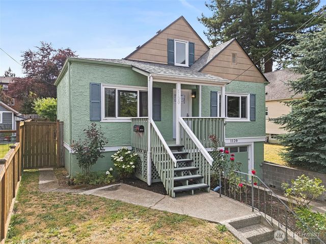 1120 N Montgomery Avenue, Bremerton, WA 98312