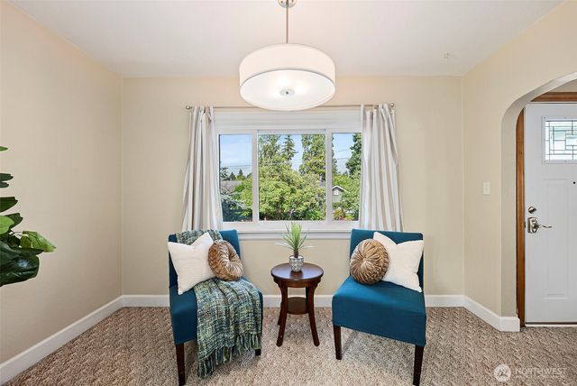 1120 N Montgomery Avenue, Bremerton, WA 98312
