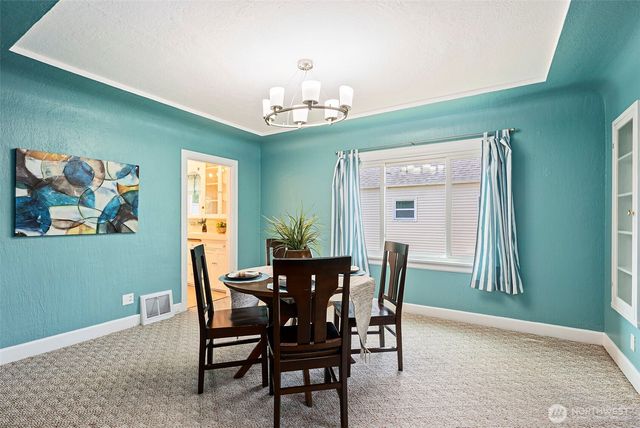 1120 N Montgomery Avenue, Bremerton, WA 98312