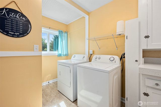 1120 N Montgomery Avenue, Bremerton, WA 98312