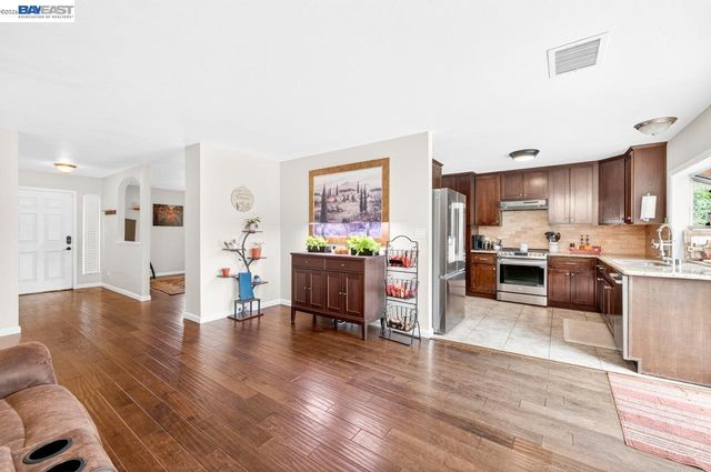 5549 Bridgeport Cir., Livermore, CA 94551