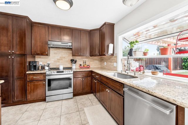 5549 Bridgeport Cir., Livermore, CA 94551