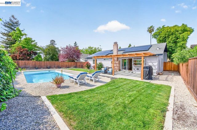 5549 Bridgeport Cir., Livermore, CA 94551