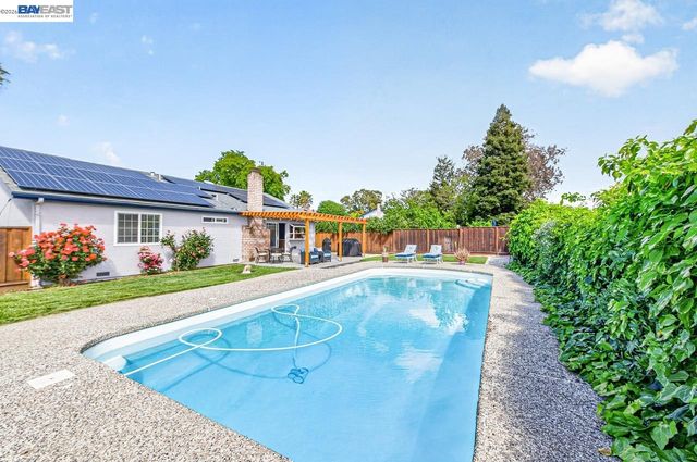 5549 Bridgeport Cir., Livermore, CA 94551