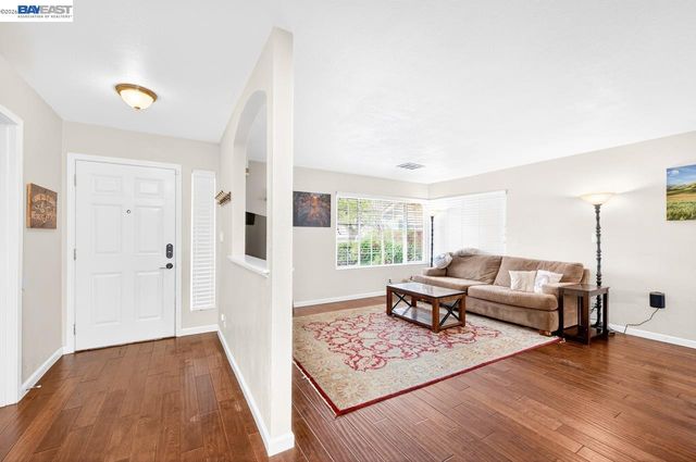 5549 Bridgeport Cir., Livermore, CA 94551