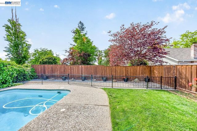 5549 Bridgeport Cir., Livermore, CA 94551