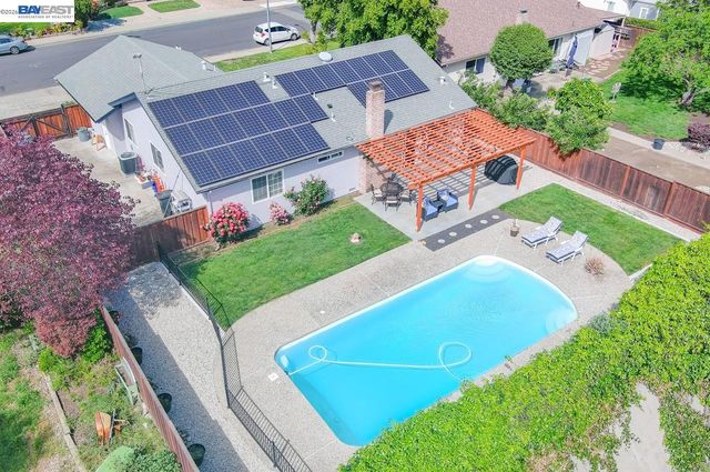 5549 Bridgeport Cir., Livermore, CA 94551