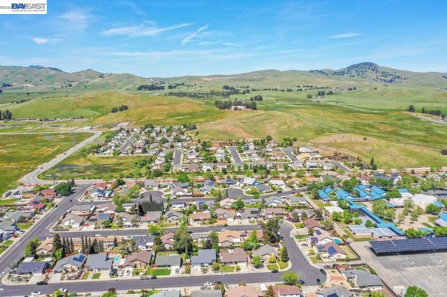 5549 Bridgeport Cir., Livermore, CA 94551