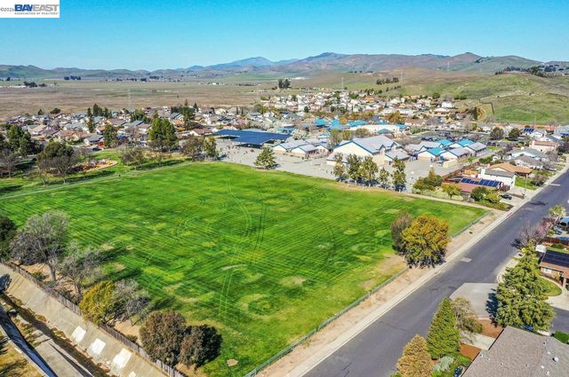 5549 Bridgeport Cir., Livermore, CA 94551