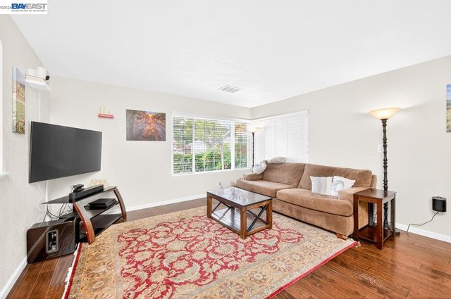 5549 Bridgeport Cir., Livermore, CA 94551