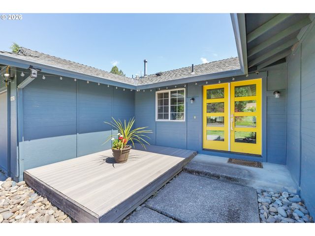 16425 Se STERLING Cir, Milwaukie, OR 97267