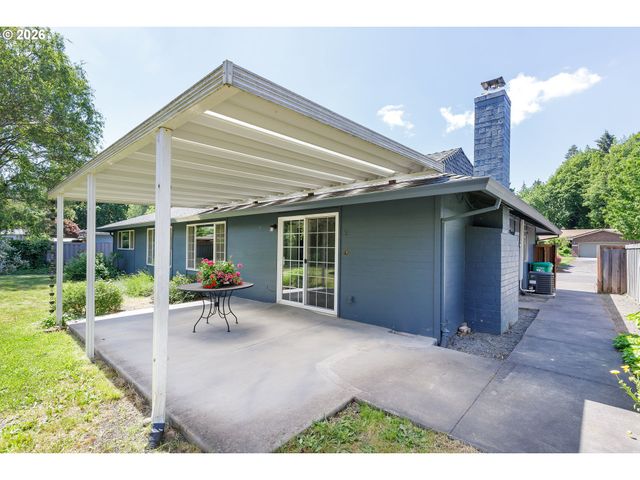 16425 Se STERLING Cir, Milwaukie, OR 97267