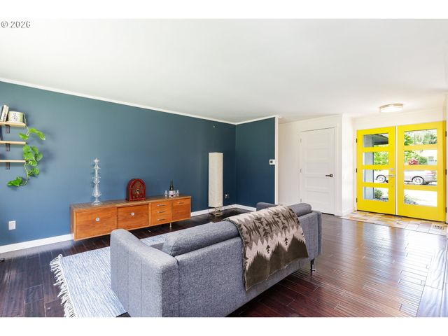 16425 Se STERLING Cir, Milwaukie, OR 97267