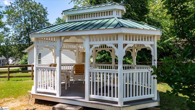 2100 Marchbanks Avenue, Anderson, SC 29621