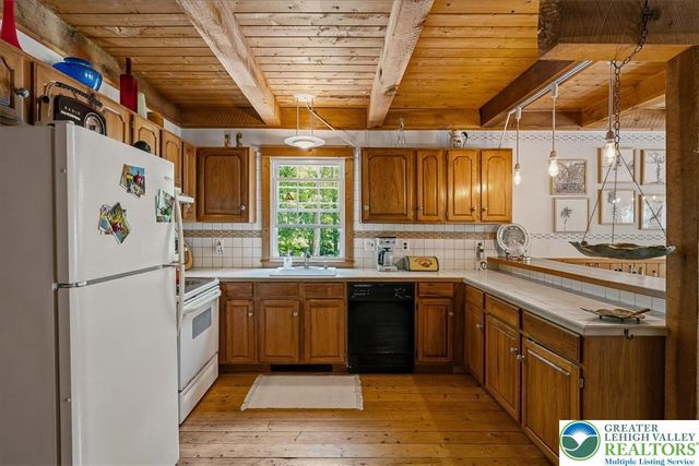 111 View Court, East Stroudsburg, PA 18302