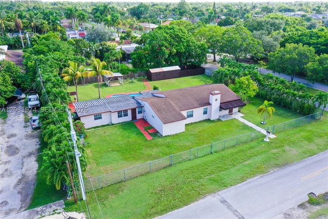141 NE 14th St, Homestead, FL 33030