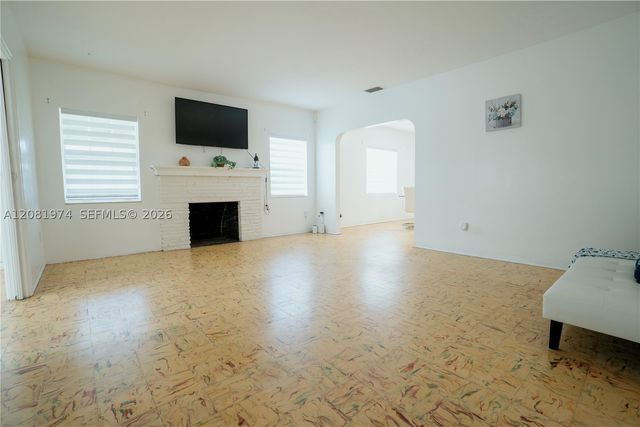 141 NE 14th St, Homestead, FL 33030