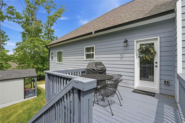 423 Spring Lake Hills, White, GA 30184