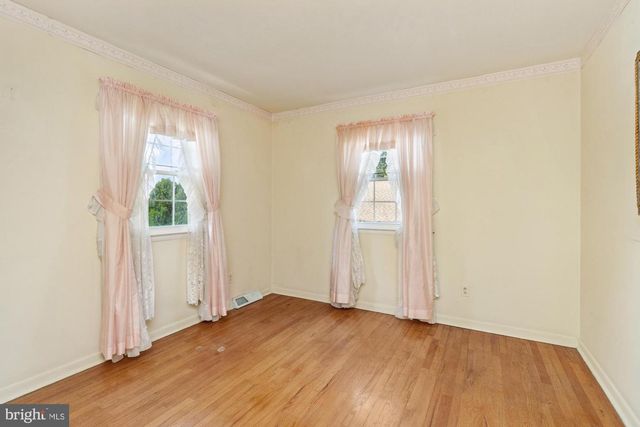 8350 BEAR CREEK DR, Baltimore, MD 21222
