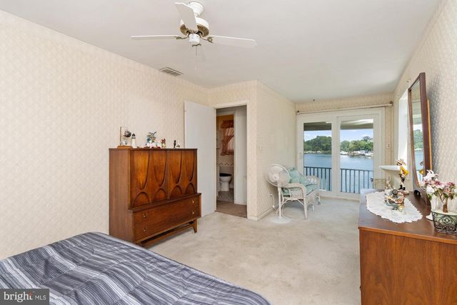 8350 BEAR CREEK DR, Baltimore, MD 21222