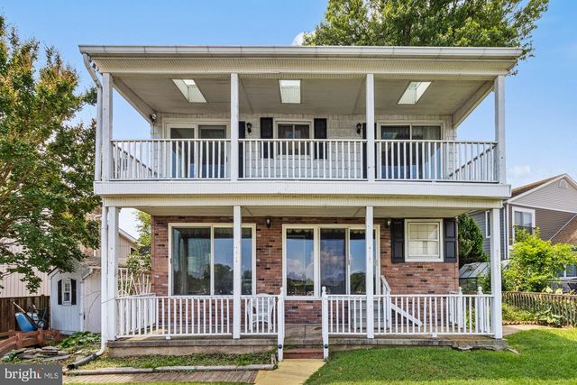 8350 BEAR CREEK DR, Baltimore, MD 21222